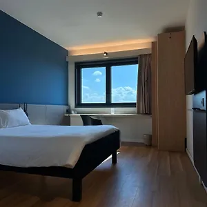 https://ibis-roma-fiera.it-romehotels.com